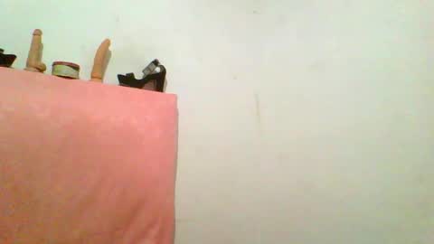 Snapshot of lexxie_weed chatting on 11-01-25, 02:35 Lexxie online show from 11-01-25, 02:35
