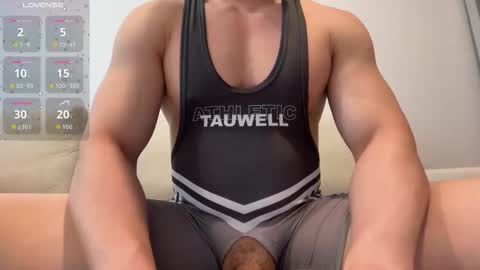 Snapshot of lexxxx442 chatting on 12-16-25, 02:27 AsianKing online show from 12-16-25, 02:27