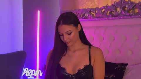Snapshot of lexy_banks chatting on 01-09-26, 08:17 LexyBanks online show from 01-09-26, 08:17