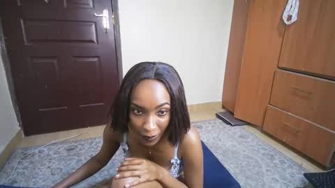 Snapshot of lexy_sky1 chatting on 10-31-25, 11:17 Lexy online show from 10-31-25, 11:17