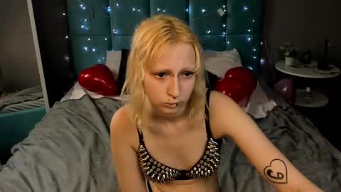 Lexy online show from 02-13-25, 02:20