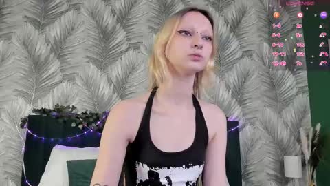 Lexy online show from 11-06-25, 11:22