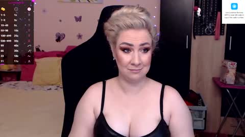 Snapshot of lexygold chatting on 02-08-25, 12:39 Lexy online show from 02-08-25, 12:39