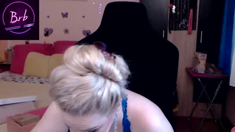 Snapshot of lexygold chatting on 02-09-25, 01:46 Lexy online show from 02-09-25, 01:46