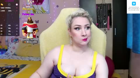 Snapshot of lexygold chatting on 10-18-25, 02:40 Lexy online show from 10-18-25, 02:40