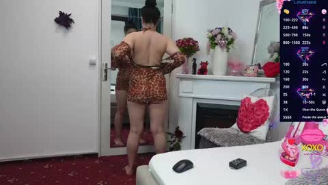 Snapshot of lexyrene chatting on 04-24-26, 11:45 Adina online show from 04-24-26, 11:45