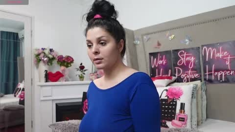 Snapshot of lexyrene chatting on 04-27-26, 11:41 Adina online show from 04-27-26, 11:41