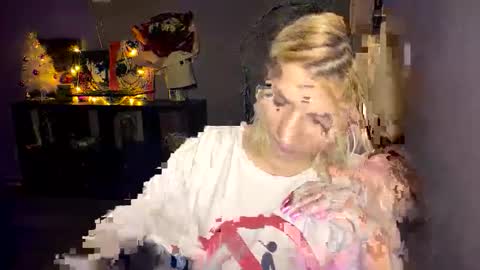 Leya online show from 12-16-25, 07:41