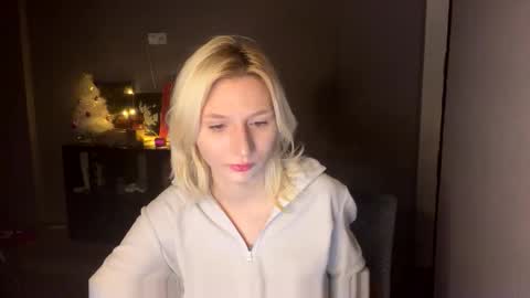 Leya online show from 12-17-25, 07:53