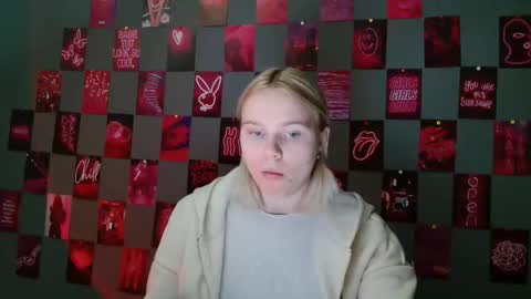 Leyla online show from 09-25-25, 07:01