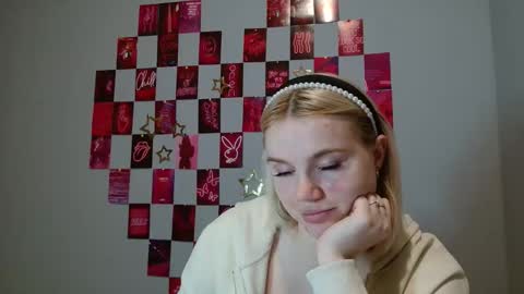 Leyla online show from 11-10-25, 07:07