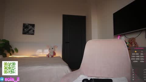 Leyla ly Ill be here Tuesday Thursday Friday Saturday Sunday online show from 11-18-25, 04:17