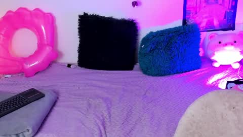 Snapshot of leyla_miller_ chatting on 06-03-26, 04:23 Leyla Miller online show from 06-03-26, 04:23
