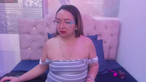 Leyla smithh online show from 10-20-25, 12:16