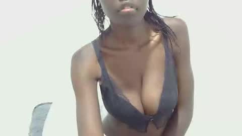 Snapshot of leylani69 chatting on 05-18-26, 04:07 laylani69 online show from 05-18-26, 04:07