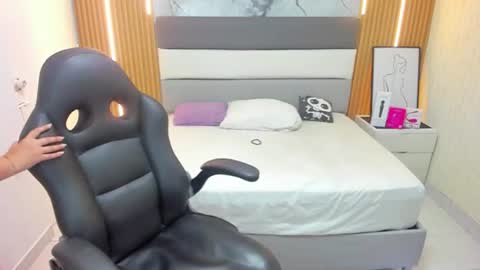  online show from 06-30-26, 12:39