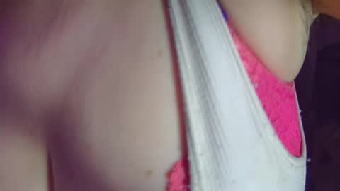 Leysun7 online show from 11-25-25, 04:01