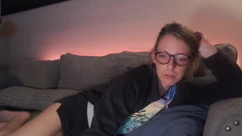 Snapshot of lezzrene chatting on 12-05-24, 12:30 Hornystonerchick online show from 12-05-24, 12:30