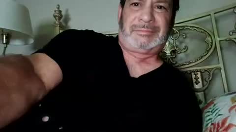 Snapshot of lgck12in chatting on 06-21-26, 07:33 C2bme online show from 06-21-26, 07:33