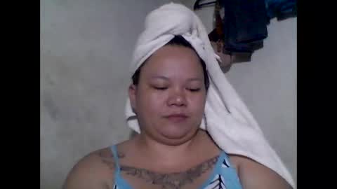 Snapshot of lhiannash33 chatting on 09-18-25, 07:10 lhiannash33 online show from 09-18-25, 07:10