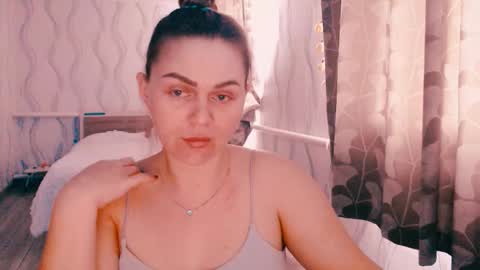 Snapshot of li_lit chatting on 02-17-26, 10:12 li_lit online show from 02-17-26, 10:12