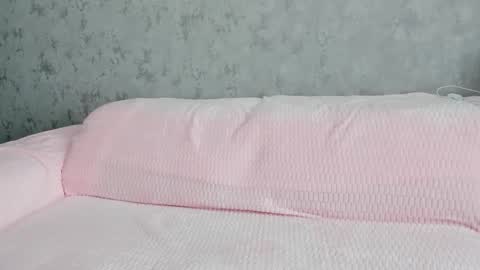 Snapshot of lia1243756 chatting on 10-26-25, 06:41 LEANNAA online show from 10-26-25, 06:41