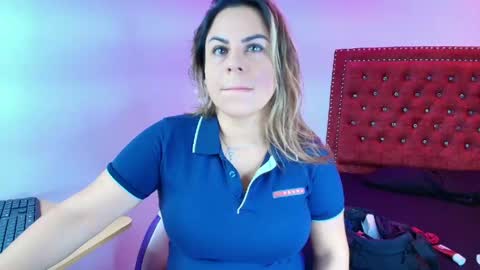 Lia  online show from 05-21-26, 04:08