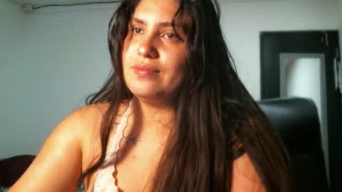 lia and cris online show from 03-17-26, 01:54