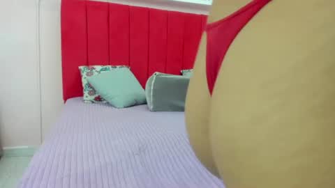 lia_cherryx online show from 06-18-26, 12:00