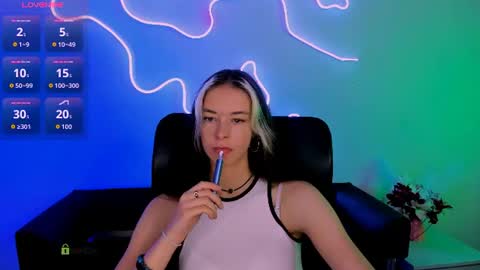 Snapshot of lia_dream_ chatting on 06-15-26, 08:49 lia_dream_ online show from 06-15-26, 08:49