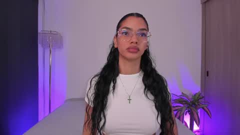 Snapshot of lia_girl2 chatting on 07-25-26, 03:15 Lia online show from 07-25-26, 03:15