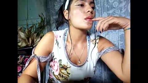 Lia online show from 10-20-25, 07:25