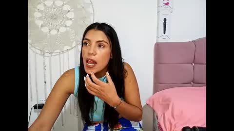 Lia online show from 11-13-25, 05:12