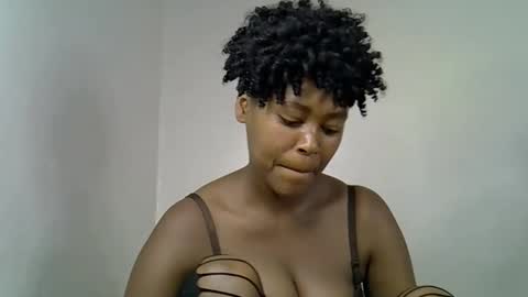 lia online show from 09-11-25, 09:04