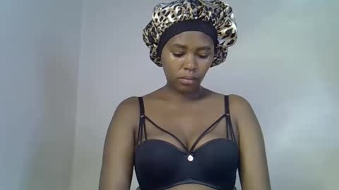 lia online show from 09-22-25, 01:40