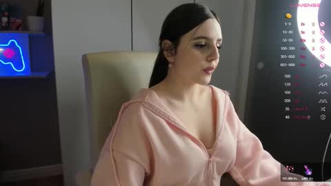 Lia online show from 10-04-25, 01:42