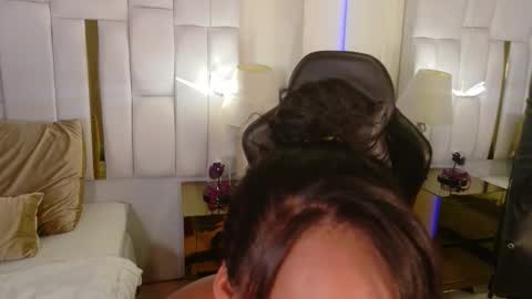 lia_mariana online show from 10-01-25, 06:25