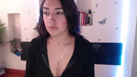 Lia Mitch online show from 12-10-24, 06:28