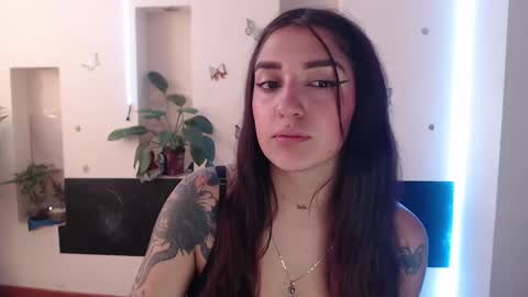 Lia Mitch online show from 01-25-25, 06:57