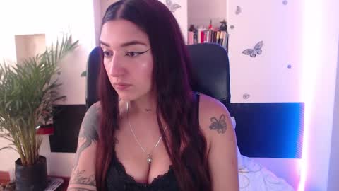 Lia Mitch online show from 03-05-25, 06:56