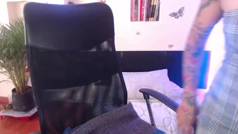 Lia Mitch online show from 03-07-25, 07:16