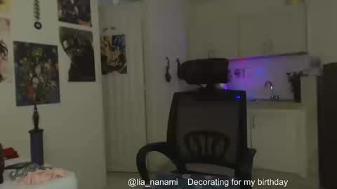 Lia  online show from 10-22-25, 10:53