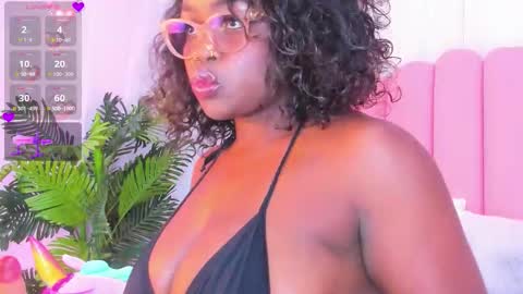 lia_queen18 online show from 10-27-25, 11:14