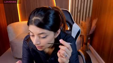 Snapshot of lia_queen_tx chatting on 06-05-26, 03:13 Online 1400 - 2100 online show from 06-05-26, 03:13