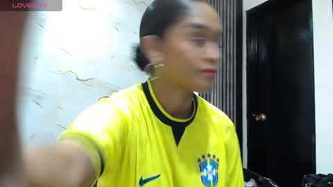 Snapshot of liaa_cams chatting on 06-25-26, 02:55 liaa_cams online show from 06-25-26, 02:55