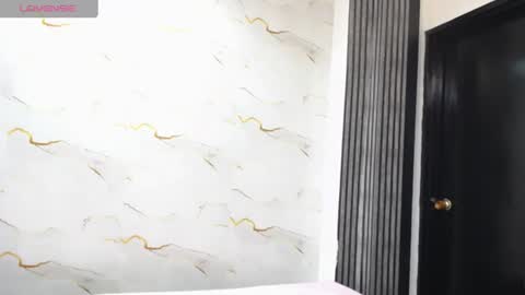 Snapshot of liaa_cams chatting on 06-29-26, 02:40 liaa_cams online show from 06-29-26, 02:40