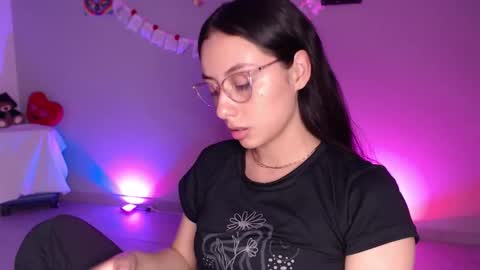   lia  online show from 04-07-26, 02:23