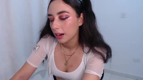 Snapshot of liaa_cute_ chatting on 05-18-26, 03:24 lia online show from 05-18-26, 03:24