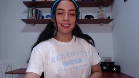 Snapshot of liaa_cute_ chatting on 06-13-26, 12:30 lia online show from 06-13-26, 12:30
