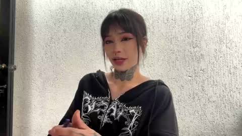 Snapshot of liaa_rodriguezz chatting on 11-20-25, 07:02 Liaa online show from 11-20-25, 07:02